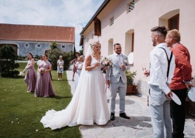 Svatba na statku u Prahy v Resortu Cedrus